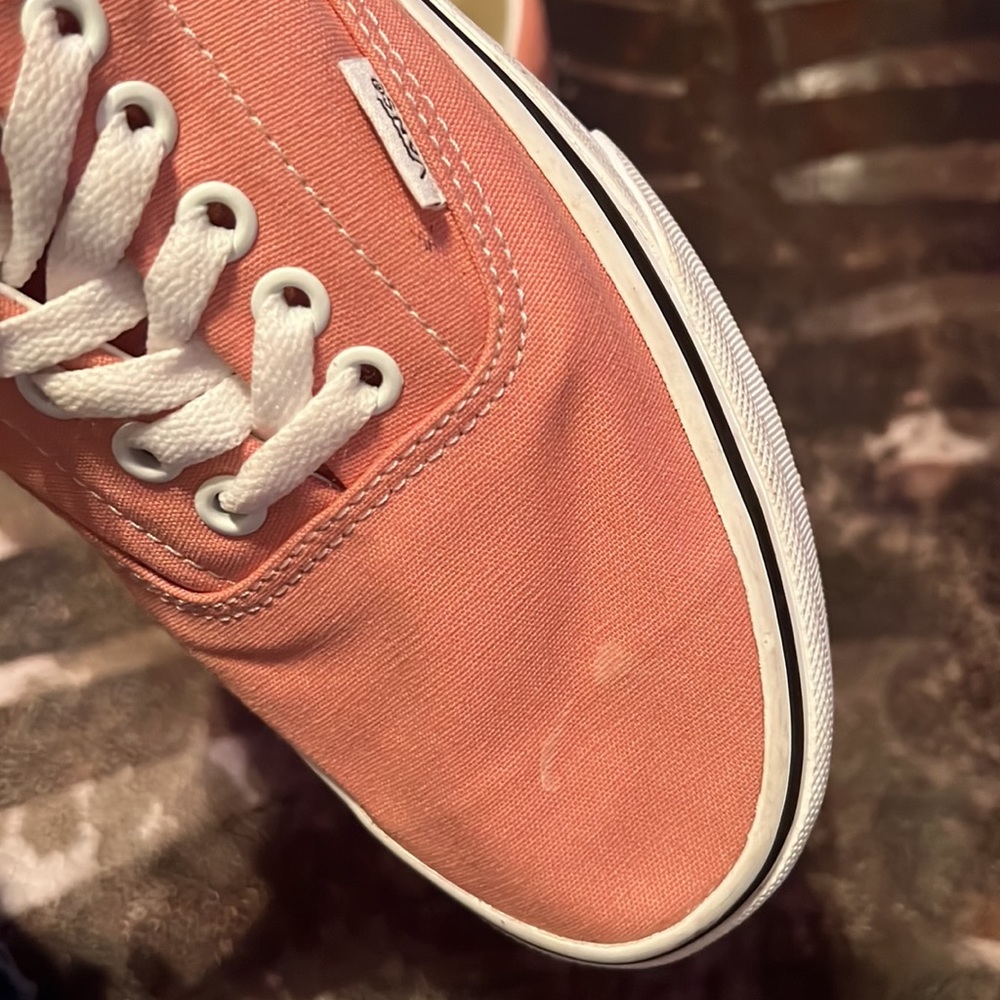 Vans - Picture 6 of 9